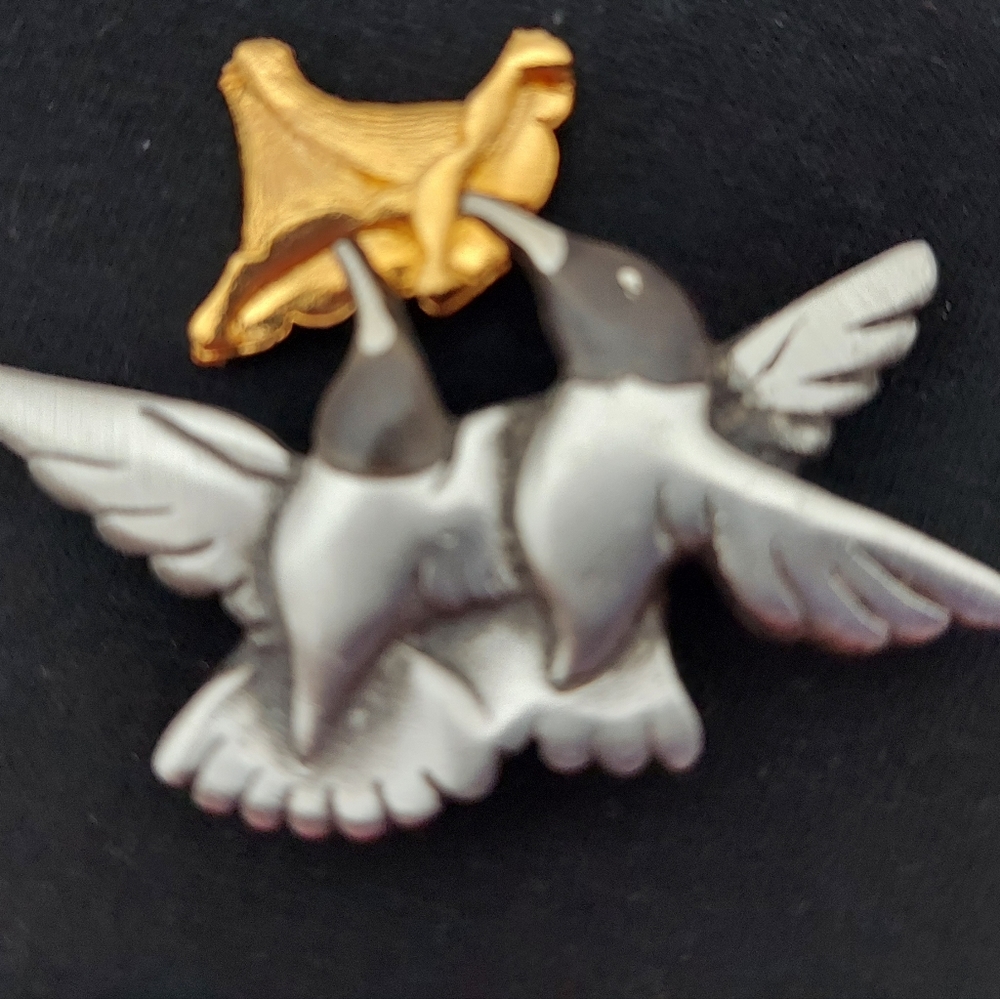 Vintage Pewter Shield Brooch Hummingbird With Gold Tone Flower